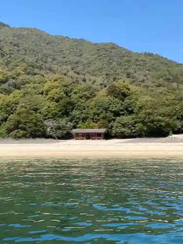 厳島神社の{uncategorized: "未分類", other: "その他", undefined: "問題あり", building: "その他建物", grave: "お墓", sacred_gate: "鳥居", guardian: "狛犬", statue: "像", buddha: "仏像", history: "歴史", nature: "自然", garden: "庭園", animal: "動物", pagoda: "塔", temizu: "手水舎", mountain_gate: "山門・神門", sanctuary: "本殿・本堂", subordinate: "末社・摂社", art: "芸術", scenery: "景色", jizo: "地蔵", ema: "絵馬", goshuin: "御朱印", omikuji: "おみくじ", items: "授与品その他", amulet: "お守り", goshuincho: "御朱印帳", eats: "食事", festival: "お祭り", votive_dance: "神楽", shichigosan: "七五三参", wedding: "結婚式", experience: "体験その他", initially: "初詣", around: "周辺", anti_infection: "感染症対策"}