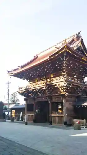 西新井大師総持寺の山門・神門