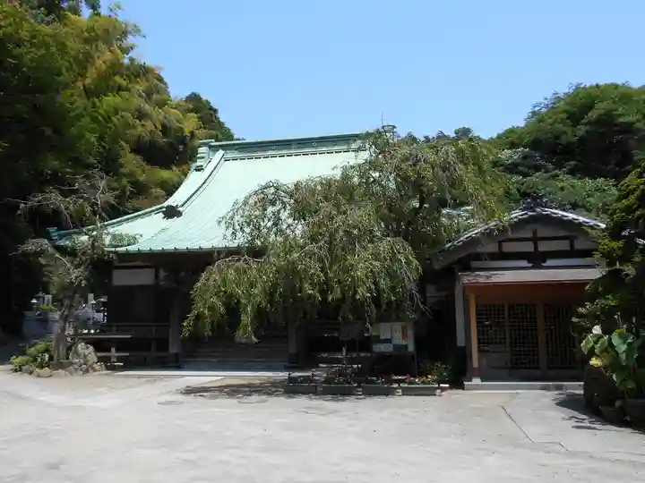法勝寺の本殿・本堂
