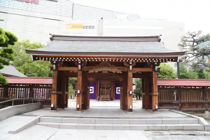 警固神社の山門・神門