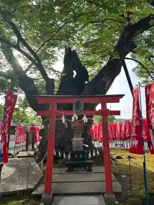 秩父今宮神社の{uncategorized: "未分類", other: "その他", undefined: "問題あり", building: "その他建物", grave: "お墓", sacred_gate: "鳥居", guardian: "狛犬", statue: "像", buddha: "仏像", history: "歴史", nature: "自然", garden: "庭園", animal: "動物", pagoda: "塔", temizu: "手水舎", mountain_gate: "山門・神門", sanctuary: "本殿・本堂", subordinate: "末社・摂社", art: "芸術", scenery: "景色", jizo: "地蔵", ema: "絵馬", goshuin: "御朱印", omikuji: "おみくじ", items: "授与品その他", amulet: "お守り", goshuincho: "御朱印帳", eats: "食事", festival: "お祭り", votive_dance: "神楽", shichigosan: "七五三参", wedding: "結婚式", experience: "体験その他", initially: "初詣", around: "周辺", anti_infection: "感染症対策"}