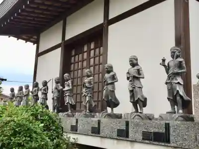 岩槻大師彌勒密寺の像