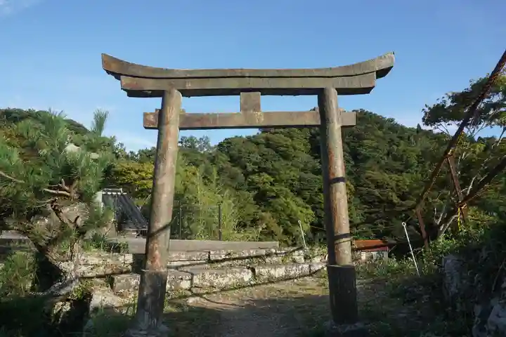 観世音寺の鳥居