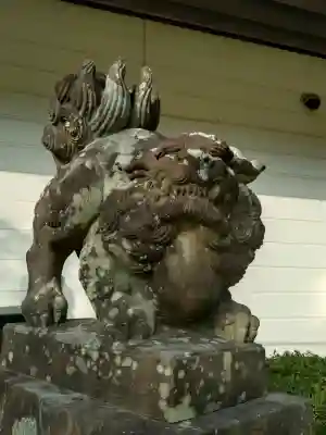 四條畷神社の{uncategorized: "未分類", other: "その他", undefined: "問題あり", building: "その他建物", grave: "お墓", sacred_gate: "鳥居", guardian: "狛犬", statue: "像", buddha: "仏像", history: "歴史", nature: "自然", garden: "庭園", animal: "動物", pagoda: "塔", temizu: "手水舎", mountain_gate: "山門・神門", sanctuary: "本殿・本堂", subordinate: "末社・摂社", art: "芸術", scenery: "景色", jizo: "地蔵", ema: "絵馬", goshuin: "御朱印", omikuji: "おみくじ", items: "授与品その他", amulet: "お守り", goshuincho: "御朱印帳", eats: "食事", festival: "お祭り", votive_dance: "神楽", shichigosan: "七五三参", wedding: "結婚式", experience: "体験その他", initially: "初詣", around: "周辺", anti_infection: "感染症対策"}