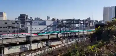 向陵稲荷神社の周辺