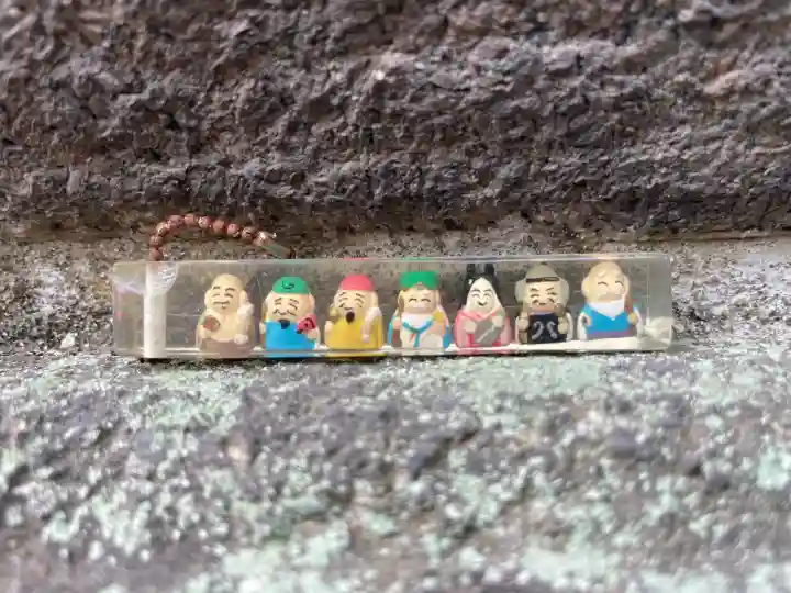 寿永寺の{uncategorized: "未分類", other: "その他", undefined: "問題あり", building: "その他建物", grave: "お墓", sacred_gate: "鳥居", guardian: "狛犬", statue: "像", buddha: "仏像", history: "歴史", nature: "自然", garden: "庭園", animal: "動物", pagoda: "塔", temizu: "手水舎", mountain_gate: "山門・神門", sanctuary: "本殿・本堂", subordinate: "末社・摂社", art: "芸術", scenery: "景色", jizo: "地蔵", ema: "絵馬", goshuin: "御朱印", omikuji: "おみくじ", items: "授与品その他", amulet: "お守り", goshuincho: "御朱印帳", eats: "食事", festival: "お祭り", votive_dance: "神楽", shichigosan: "七五三参", wedding: "結婚式", experience: "体験その他", initially: "初詣", around: "周辺", anti_infection: "感染症対策"}