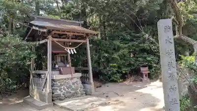 子鍬倉神社の末社・摂社