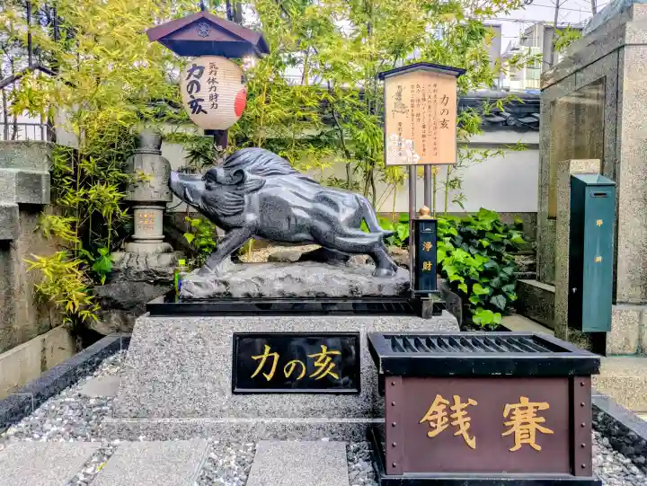 摩利支天 徳大寺の{uncategorized: "未分類", other: "その他", undefined: "問題あり", building: "その他建物", grave: "お墓", sacred_gate: "鳥居", guardian: "狛犬", statue: "像", buddha: "仏像", history: "歴史", nature: "自然", garden: "庭園", animal: "動物", pagoda: "塔", temizu: "手水舎", mountain_gate: "山門・神門", sanctuary: "本殿・本堂", subordinate: "末社・摂社", art: "芸術", scenery: "景色", jizo: "地蔵", ema: "絵馬", goshuin: "御朱印", omikuji: "おみくじ", items: "授与品その他", amulet: "お守り", goshuincho: "御朱印帳", eats: "食事", festival: "お祭り", votive_dance: "神楽", shichigosan: "七五三参", wedding: "結婚式", experience: "体験その他", initially: "初詣", around: "周辺", anti_infection: "感染症対策"}