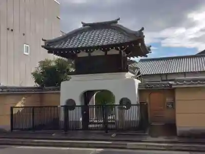 専故院の山門・神門