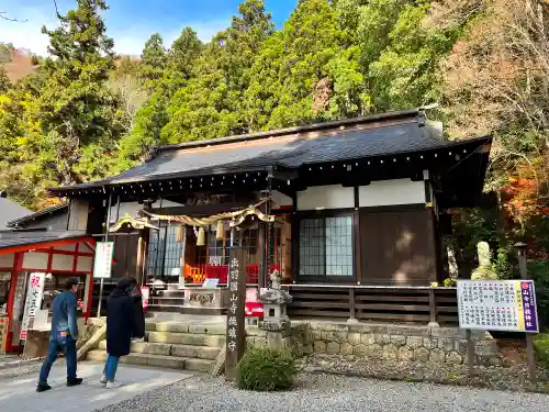 山寺日枝神社の本殿