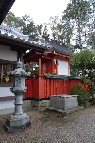 百済王神社の本殿・本堂