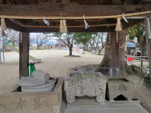 履脱天満神社の手水舎