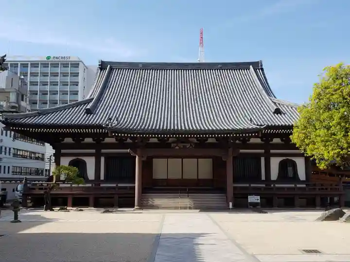 安国寺の本殿・本堂