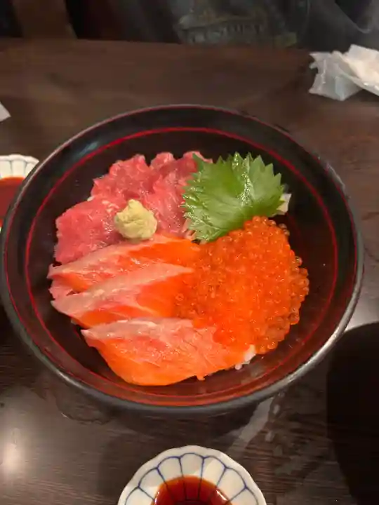 波除神社(波除稲荷神社)の{uncategorized: "未分類", other: "その他", undefined: "問題あり", building: "その他建物", grave: "お墓", sacred_gate: "鳥居", guardian: "狛犬", statue: "像", buddha: "仏像", history: "歴史", nature: "自然", garden: "庭園", animal: "動物", pagoda: "塔", temizu: "手水舎", mountain_gate: "山門・神門", sanctuary: "本殿・本堂", subordinate: "末社・摂社", art: "芸術", scenery: "景色", jizo: "地蔵", ema: "絵馬", goshuin: "御朱印", omikuji: "おみくじ", items: "授与品その他", amulet: "お守り", goshuincho: "御朱印帳", eats: "食事", festival: "お祭り", votive_dance: "神楽", shichigosan: "七五三参", wedding: "結婚式", experience: "体験その他", initially: "初詣", around: "周辺", anti_infection: "感染症対策"}