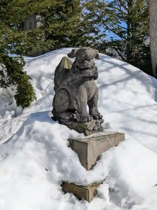 新琴似神社の狛犬