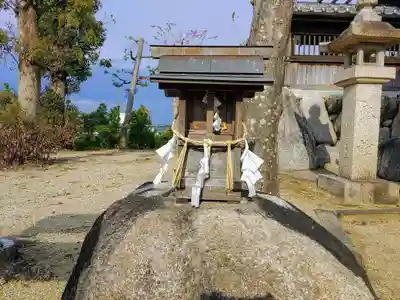 神明社・八幡社合殿（白浜町）の末社・摂社