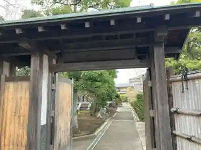 随流院の{uncategorized: "未分類", other: "その他", undefined: "問題あり", building: "その他建物", grave: "お墓", sacred_gate: "鳥居", guardian: "狛犬", statue: "像", buddha: "仏像", history: "歴史", nature: "自然", garden: "庭園", animal: "動物", pagoda: "塔", temizu: "手水舎", mountain_gate: "山門・神門", sanctuary: "本殿・本堂", subordinate: "末社・摂社", art: "芸術", scenery: "景色", jizo: "地蔵", ema: "絵馬", goshuin: "御朱印", omikuji: "おみくじ", items: "授与品その他", amulet: "お守り", goshuincho: "御朱印帳", eats: "食事", festival: "お祭り", votive_dance: "神楽", shichigosan: "七五三参", wedding: "結婚式", experience: "体験その他", initially: "初詣", around: "周辺", anti_infection: "感染症対策"}