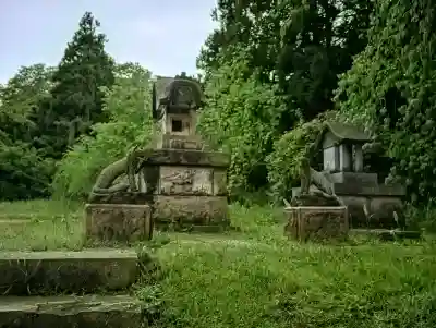 居多神社の{uncategorized: "未分類", other: "その他", undefined: "問題あり", building: "その他建物", grave: "お墓", sacred_gate: "鳥居", guardian: "狛犬", statue: "像", buddha: "仏像", history: "歴史", nature: "自然", garden: "庭園", animal: "動物", pagoda: "塔", temizu: "手水舎", mountain_gate: "山門・神門", sanctuary: "本殿・本堂", subordinate: "末社・摂社", art: "芸術", scenery: "景色", jizo: "地蔵", ema: "絵馬", goshuin: "御朱印", omikuji: "おみくじ", items: "授与品その他", amulet: "お守り", goshuincho: "御朱印帳", eats: "食事", festival: "お祭り", votive_dance: "神楽", shichigosan: "七五三参", wedding: "結婚式", experience: "体験その他", initially: "初詣", around: "周辺", anti_infection: "感染症対策"}