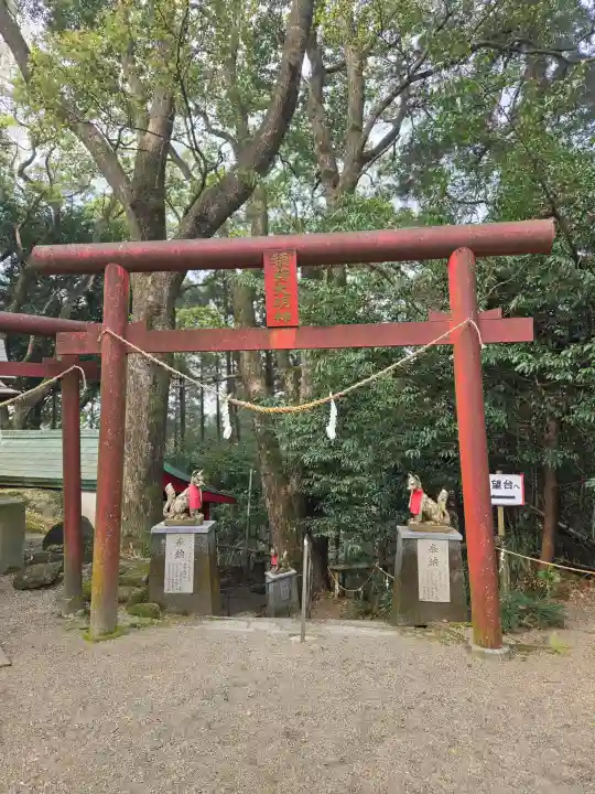 母智丘神社の{uncategorized: "未分類", other: "その他", undefined: "問題あり", building: "その他建物", grave: "お墓", sacred_gate: "鳥居", guardian: "狛犬", statue: "像", buddha: "仏像", history: "歴史", nature: "自然", garden: "庭園", animal: "動物", pagoda: "塔", temizu: "手水舎", mountain_gate: "山門・神門", sanctuary: "本殿・本堂", subordinate: "末社・摂社", art: "芸術", scenery: "景色", jizo: "地蔵", ema: "絵馬", goshuin: "御朱印", omikuji: "おみくじ", items: "授与品その他", amulet: "お守り", goshuincho: "御朱印帳", eats: "食事", festival: "お祭り", votive_dance: "神楽", shichigosan: "七五三参", wedding: "結婚式", experience: "体験その他", initially: "初詣", around: "周辺", anti_infection: "感染症対策"}