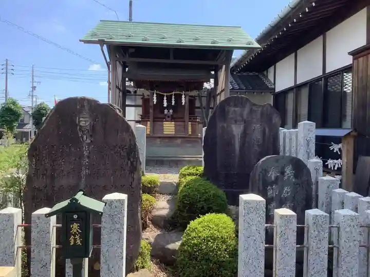 御嶽神社茅萱宮の末社・摂社