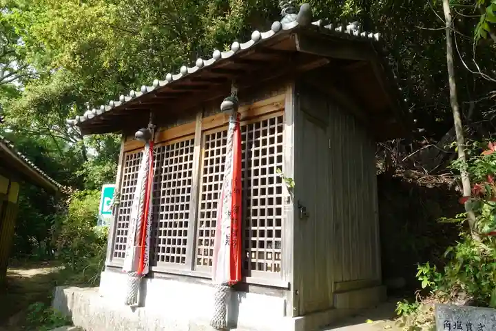 伊勢部柿本神社の末社・摂社