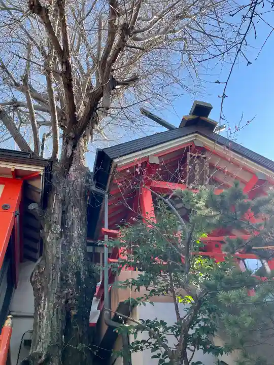 於玉稲荷神社の{uncategorized: "未分類", other: "その他", undefined: "問題あり", building: "その他建物", grave: "お墓", sacred_gate: "鳥居", guardian: "狛犬", statue: "像", buddha: "仏像", history: "歴史", nature: "自然", garden: "庭園", animal: "動物", pagoda: "塔", temizu: "手水舎", mountain_gate: "山門・神門", sanctuary: "本殿・本堂", subordinate: "末社・摂社", art: "芸術", scenery: "景色", jizo: "地蔵", ema: "絵馬", goshuin: "御朱印", omikuji: "おみくじ", items: "授与品その他", amulet: "お守り", goshuincho: "御朱印帳", eats: "食事", festival: "お祭り", votive_dance: "神楽", shichigosan: "七五三参", wedding: "結婚式", experience: "体験その他", initially: "初詣", around: "周辺", anti_infection: "感染症対策"}