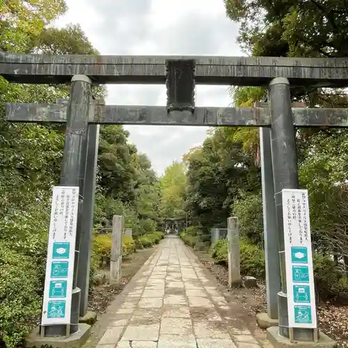 春日部八幡神社の鳥居