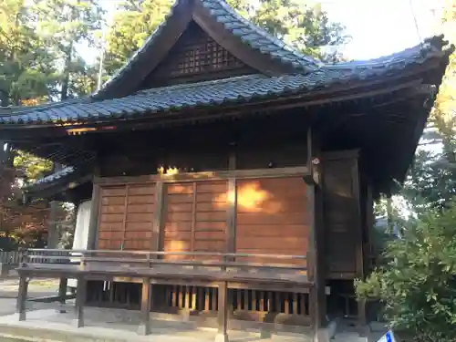 神明社の本殿