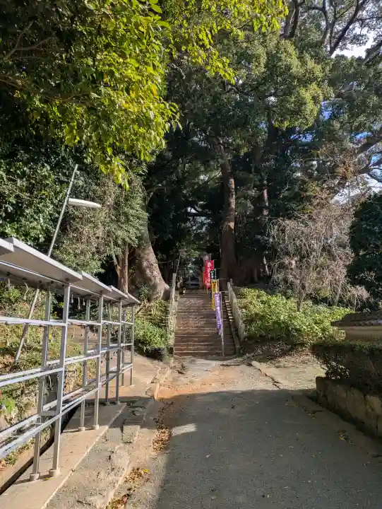 五所八幡宮の{uncategorized: "未分類", other: "その他", undefined: "問題あり", building: "その他建物", grave: "お墓", sacred_gate: "鳥居", guardian: "狛犬", statue: "像", buddha: "仏像", history: "歴史", nature: "自然", garden: "庭園", animal: "動物", pagoda: "塔", temizu: "手水舎", mountain_gate: "山門・神門", sanctuary: "本殿・本堂", subordinate: "末社・摂社", art: "芸術", scenery: "景色", jizo: "地蔵", ema: "絵馬", goshuin: "御朱印", omikuji: "おみくじ", items: "授与品その他", amulet: "お守り", goshuincho: "御朱印帳", eats: "食事", festival: "お祭り", votive_dance: "神楽", shichigosan: "七五三参", wedding: "結婚式", experience: "体験その他", initially: "初詣", around: "周辺", anti_infection: "感染症対策"}