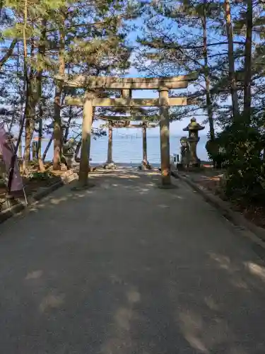 八幡奈多宮の{uncategorized: "未分類", other: "その他", undefined: "問題あり", building: "その他建物", grave: "お墓", sacred_gate: "鳥居", guardian: "狛犬", statue: "像", buddha: "仏像", history: "歴史", nature: "自然", garden: "庭園", animal: "動物", pagoda: "塔", temizu: "手水舎", mountain_gate: "山門・神門", sanctuary: "本殿・本堂", subordinate: "末社・摂社", art: "芸術", scenery: "景色", jizo: "地蔵", ema: "絵馬", goshuin: "御朱印", omikuji: "おみくじ", items: "授与品その他", amulet: "お守り", goshuincho: "御朱印帳", eats: "食事", festival: "お祭り", votive_dance: "神楽", shichigosan: "七五三参", wedding: "結婚式", experience: "体験その他", initially: "初詣", around: "周辺", anti_infection: "感染症対策"}