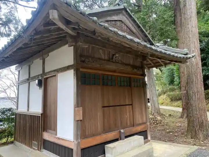 佐伎治神社の{uncategorized: "未分類", other: "その他", undefined: "問題あり", building: "その他建物", grave: "お墓", sacred_gate: "鳥居", guardian: "狛犬", statue: "像", buddha: "仏像", history: "歴史", nature: "自然", garden: "庭園", animal: "動物", pagoda: "塔", temizu: "手水舎", mountain_gate: "山門・神門", sanctuary: "本殿・本堂", subordinate: "末社・摂社", art: "芸術", scenery: "景色", jizo: "地蔵", ema: "絵馬", goshuin: "御朱印", omikuji: "おみくじ", items: "授与品その他", amulet: "お守り", goshuincho: "御朱印帳", eats: "食事", festival: "お祭り", votive_dance: "神楽", shichigosan: "七五三参", wedding: "結婚式", experience: "体験その他", initially: "初詣", around: "周辺", anti_infection: "感染症対策"}