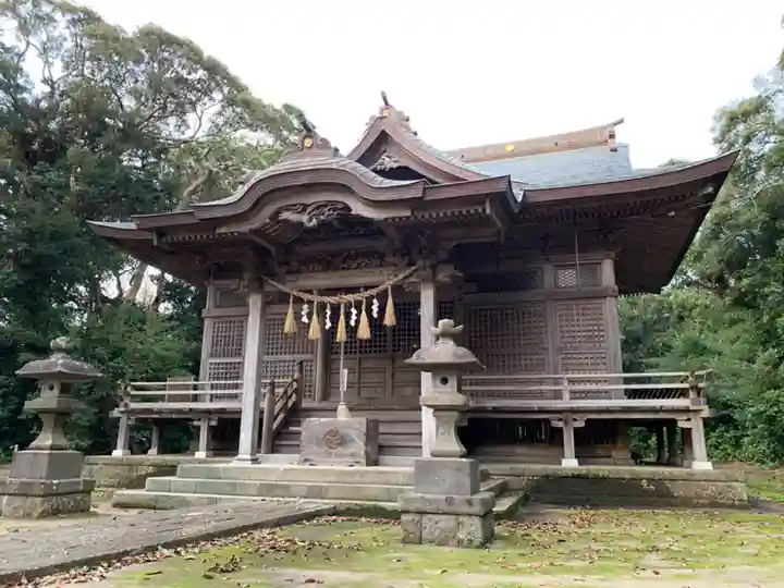 玉﨑神社の本殿・本堂