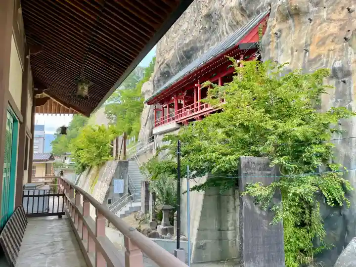 韮崎窟観音(山梨県)