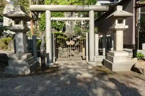 難波八阪神社の末社