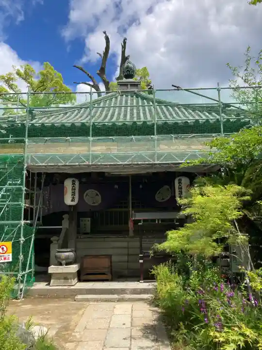 志度寺の{uncategorized: "未分類", other: "その他", undefined: "問題あり", building: "その他建物", grave: "お墓", sacred_gate: "鳥居", guardian: "狛犬", statue: "像", buddha: "仏像", history: "歴史", nature: "自然", garden: "庭園", animal: "動物", pagoda: "塔", temizu: "手水舎", mountain_gate: "山門・神門", sanctuary: "本殿・本堂", subordinate: "末社・摂社", art: "芸術", scenery: "景色", jizo: "地蔵", ema: "絵馬", goshuin: "御朱印", omikuji: "おみくじ", items: "授与品その他", amulet: "お守り", goshuincho: "御朱印帳", eats: "食事", festival: "お祭り", votive_dance: "神楽", shichigosan: "七五三参", wedding: "結婚式", experience: "体験その他", initially: "初詣", around: "周辺", anti_infection: "感染症対策"}