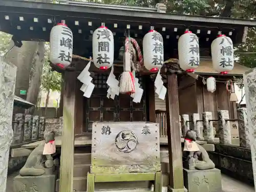 御霊神社の{uncategorized: "未分類", other: "その他", undefined: "問題あり", building: "その他建物", grave: "お墓", sacred_gate: "鳥居", guardian: "狛犬", statue: "像", buddha: "仏像", history: "歴史", nature: "自然", garden: "庭園", animal: "動物", pagoda: "塔", temizu: "手水舎", mountain_gate: "山門・神門", sanctuary: "本殿・本堂", subordinate: "末社・摂社", art: "芸術", scenery: "景色", jizo: "地蔵", ema: "絵馬", goshuin: "御朱印", omikuji: "おみくじ", items: "授与品その他", amulet: "お守り", goshuincho: "御朱印帳", eats: "食事", festival: "お祭り", votive_dance: "神楽", shichigosan: "七五三参", wedding: "結婚式", experience: "体験その他", initially: "初詣", around: "周辺", anti_infection: "感染症対策"}