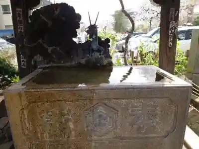 白山神社の手水舎