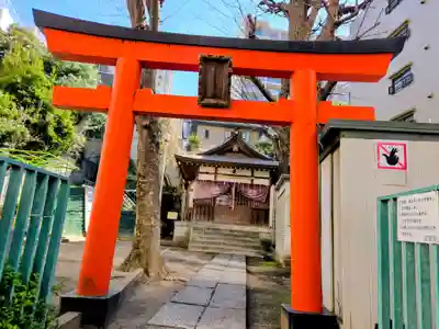 出世稲荷神社(春日稲荷神社)(東京都)