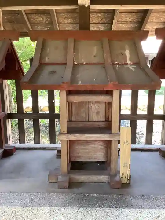 神明社(曽本神明社)の末社・摂社