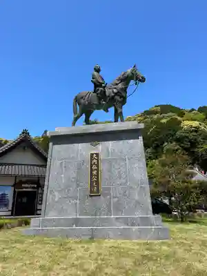 瑠璃光寺の像