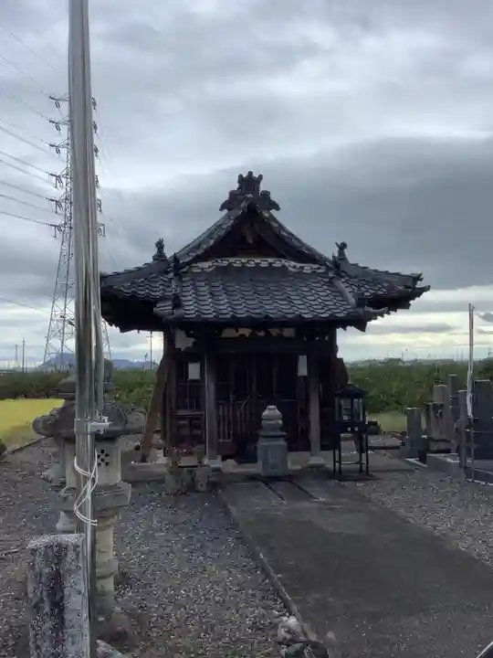 めぐみ地蔵尊の本殿・本堂