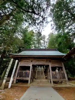 堂山王子神社の山門・神門