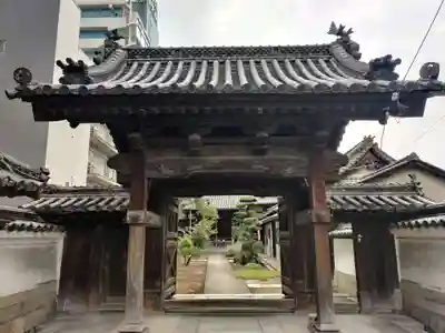 妙法寺（蕪村寺）の山門・神門