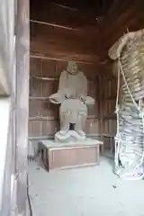 滝宮神社の像