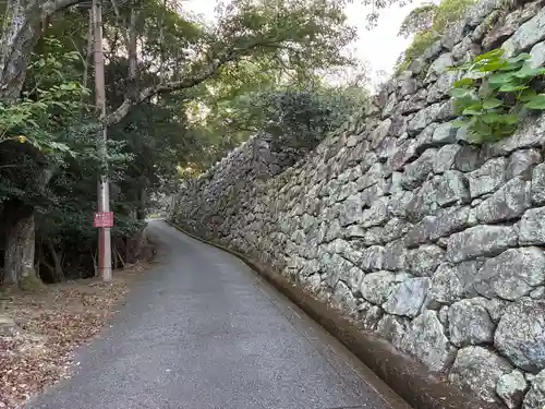 芝右衛門狸の祠(兵庫県)