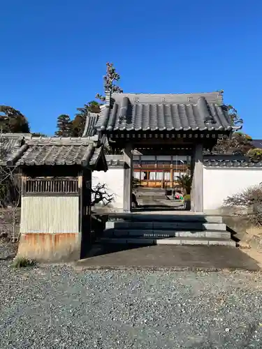 陽泰院の山門