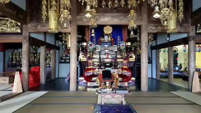 龍徳寺の本殿