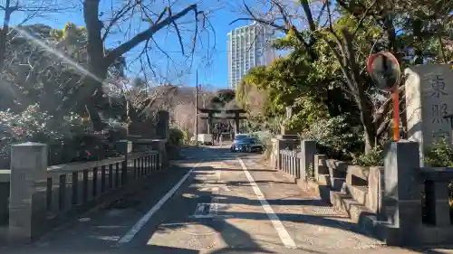 芝東照宮の{uncategorized: "未分類", other: "その他", undefined: "問題あり", building: "その他建物", grave: "お墓", sacred_gate: "鳥居", guardian: "狛犬", statue: "像", buddha: "仏像", history: "歴史", nature: "自然", garden: "庭園", animal: "動物", pagoda: "塔", temizu: "手水舎", mountain_gate: "山門・神門", sanctuary: "本殿・本堂", subordinate: "末社・摂社", art: "芸術", scenery: "景色", jizo: "地蔵", ema: "絵馬", goshuin: "御朱印", omikuji: "おみくじ", items: "授与品その他", amulet: "お守り", goshuincho: "御朱印帳", eats: "食事", festival: "お祭り", votive_dance: "神楽", shichigosan: "七五三参", wedding: "結婚式", experience: "体験その他", initially: "初詣", around: "周辺", anti_infection: "感染症対策"}