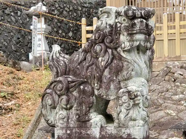 籰繰神社の狛犬
