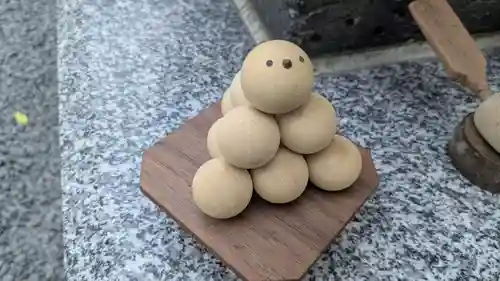 札幌諏訪神社の像